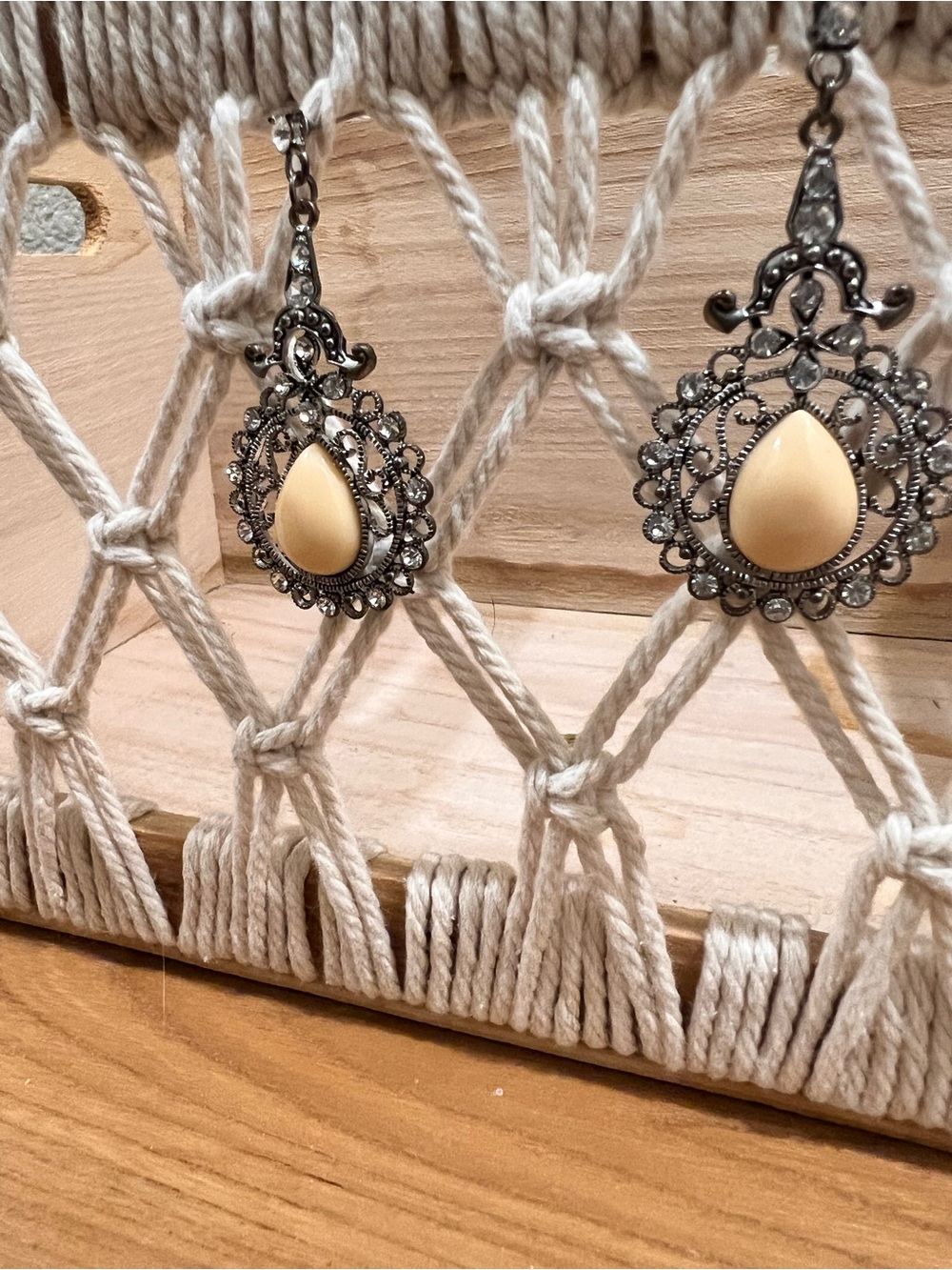 Cream Teardrop Filigree Drop Earrings